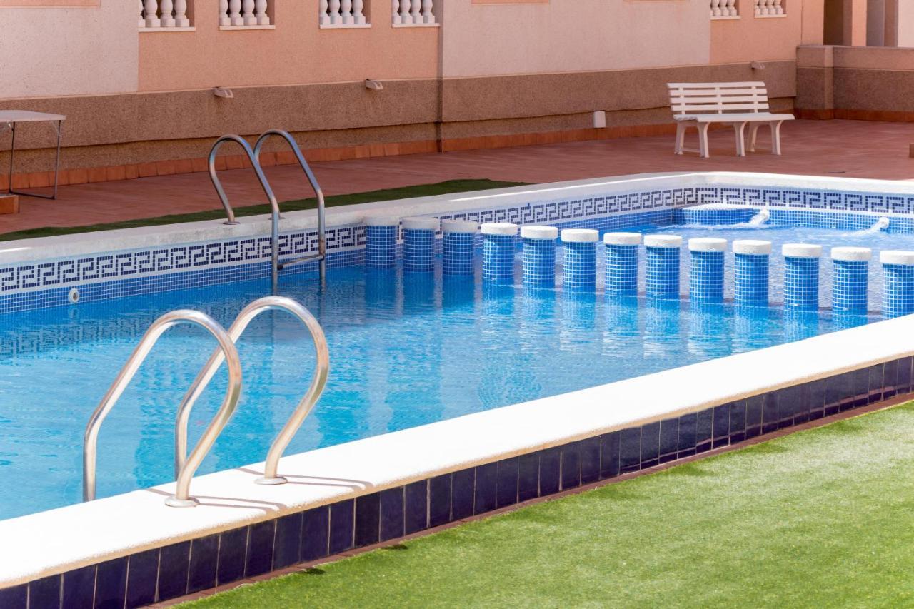 Apartamento Asta Apartment Torrevieja Luaran gambar