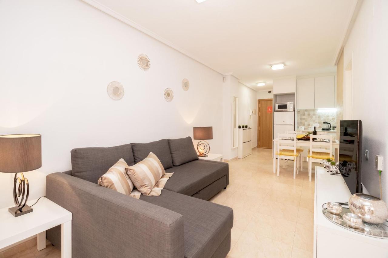 Apartamento Asta Apartment Torrevieja Luaran gambar