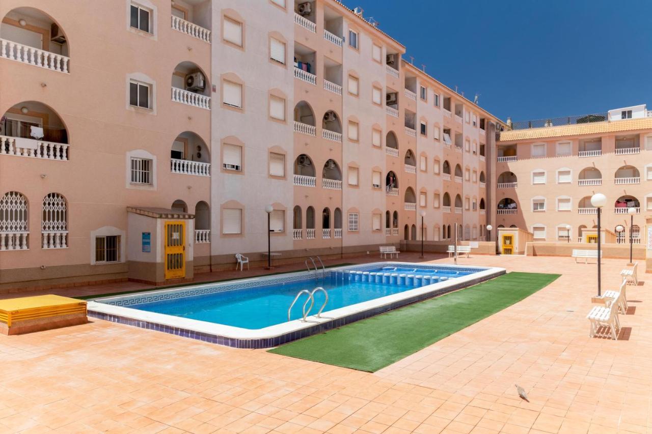 Apartamento Asta Apartment Torrevieja Luaran gambar