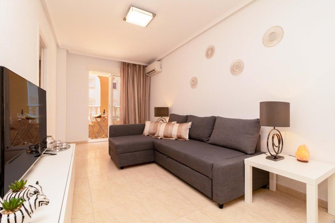Apartamento Asta Apartment Torrevieja Luaran gambar